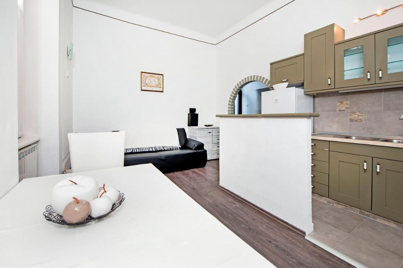 Apartman Castrum Rubini Rovigno Esterno foto